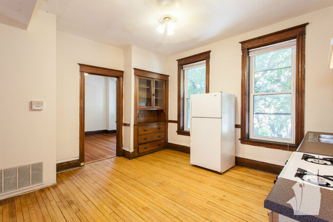 Photo - 1405 W Belden Ave Condo Unit 1407-2