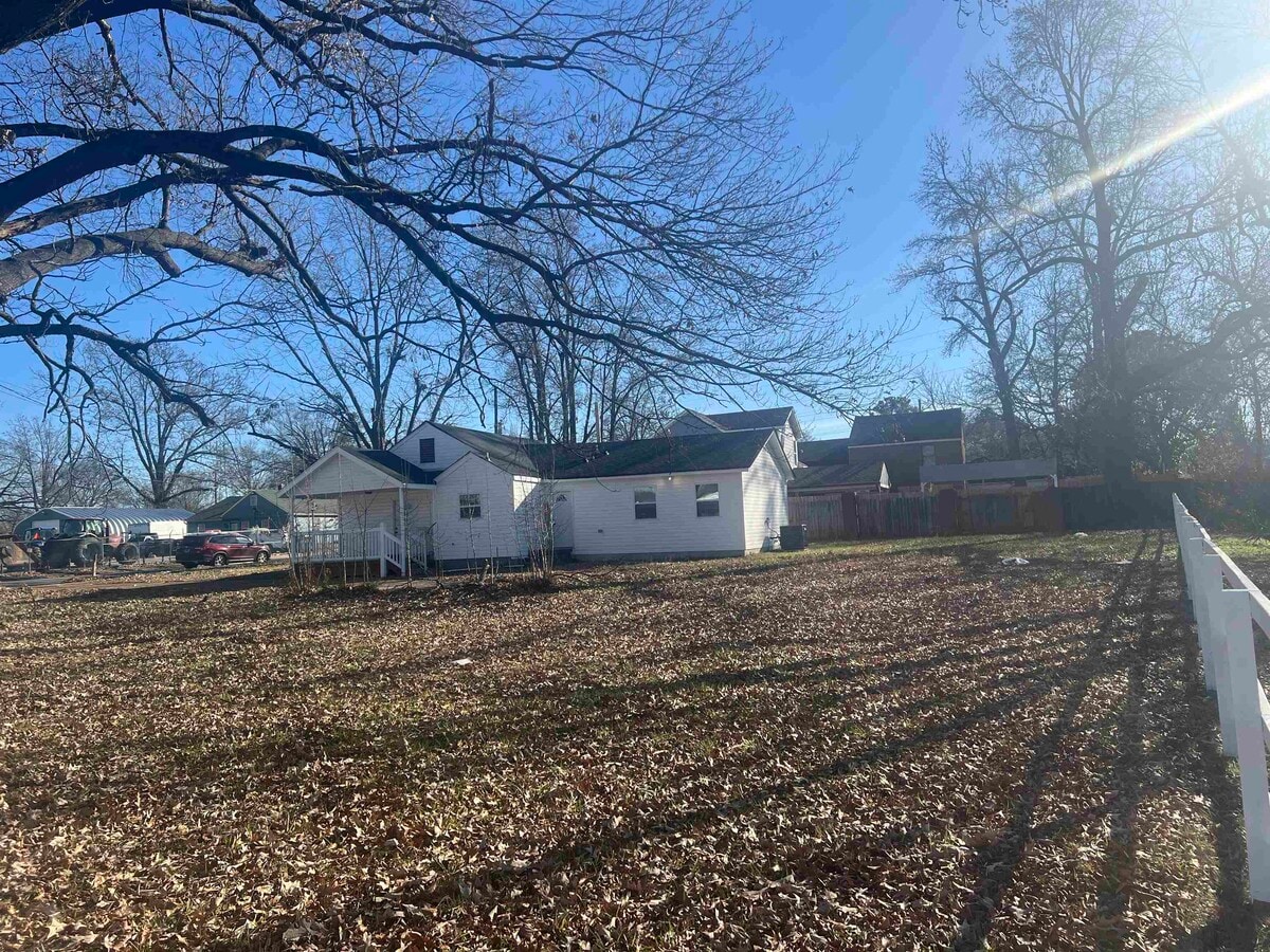 Photo - 2015 Charjean Rd