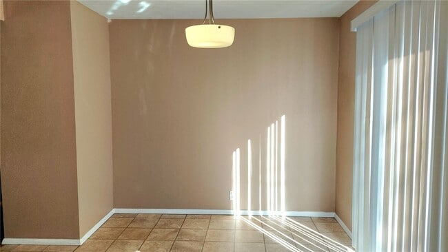 Photo - 1920 Americana Way