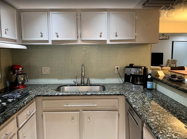 Photo - 8211 Katy Fwy Unit 16