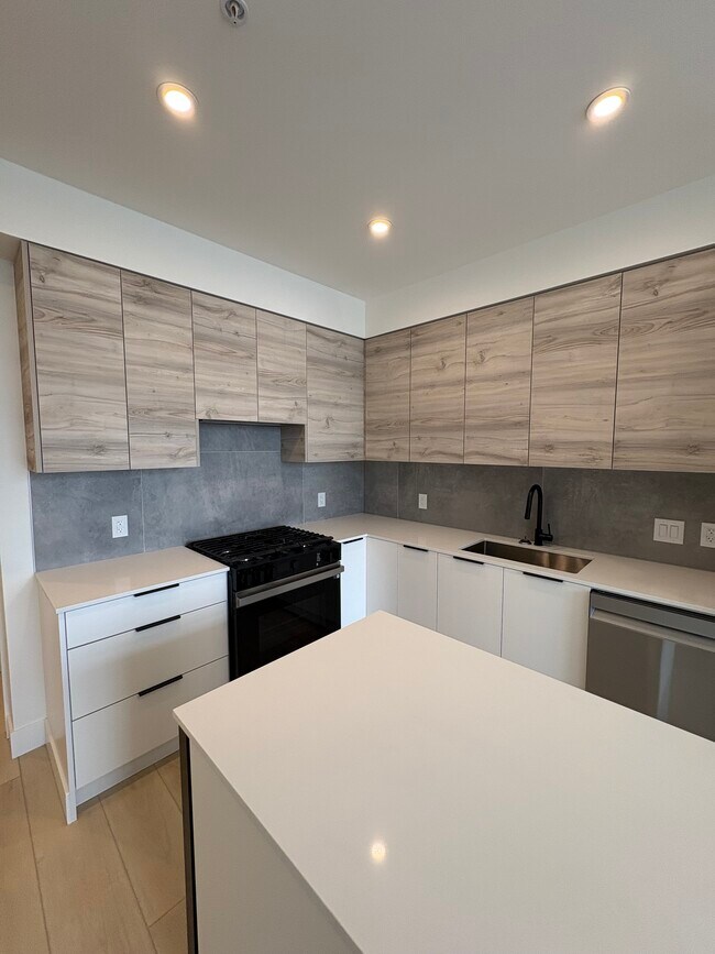 Photo - 30490 Cardinal Av Unit 607