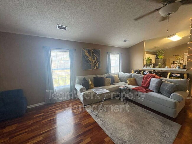 Photo - 1335 Pinyon Pine Dr