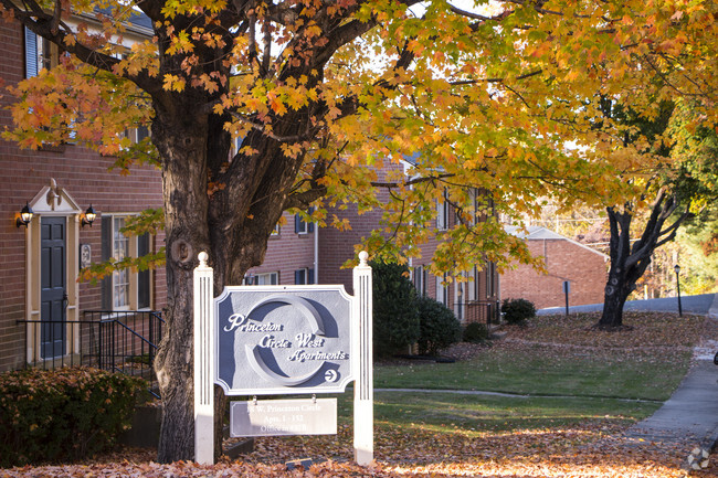 Building Photo - Princeton Circle West Apartments