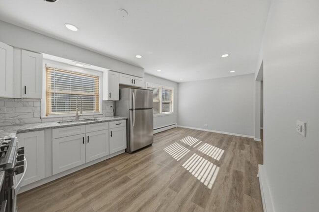 Photo - 2705 N Sayre Ave