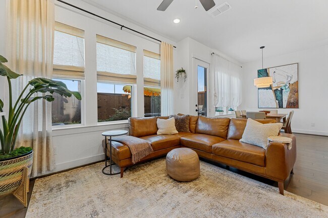 Photo - 10930 Brambling Wood Dr