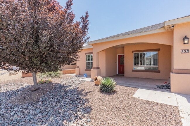 Photo - 4 Bedroom 2 bath Beautiful Home