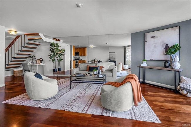 Photo - 531 Esplanade Unit 714