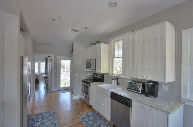 Photo - 835 7th Ave S Unidad A