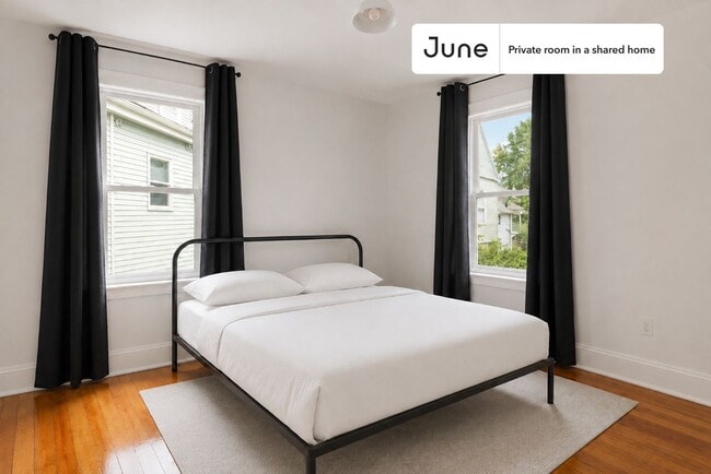 Building Photo - Room in Shared 6 bed/2 bath home in Allston