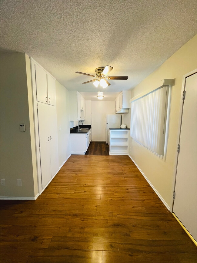 Cocina-comedor de la Unidad 10 - 7548 Lexington Ave