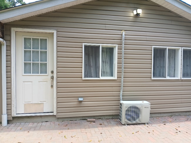 Photo - 204 Southwood Rd