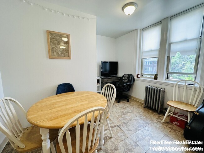 Photo - 24 Colborne Rd Unit 6