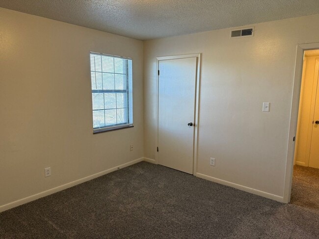 Photo - 4409 Bruhin Rd Unit 7