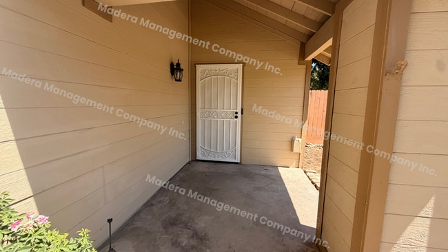 Photo - 7728 N 8th St