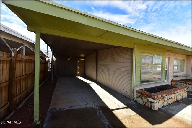 Photo - 9143 Matterhorn Dr