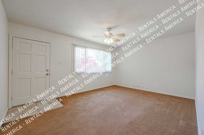 Photo - 335 E Papago Dr