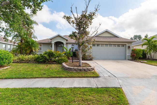 Photo - 3-Bed 2-Bath Unfurnished Pool Home - Green...