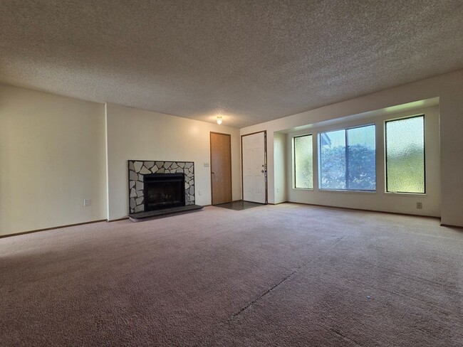 Photo - Spacious home with fully fenced yard!