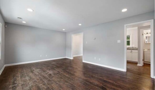 Photo - 5534 Walker Mill Rd