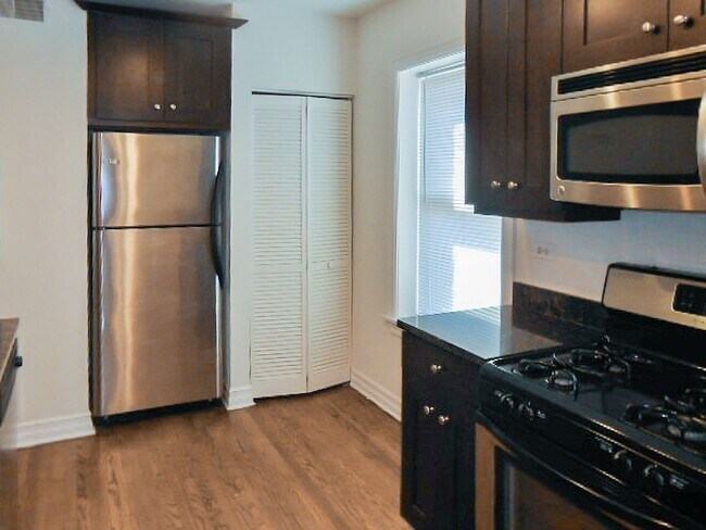 Photo - 3810 N Sheffield Ave Unit 2S