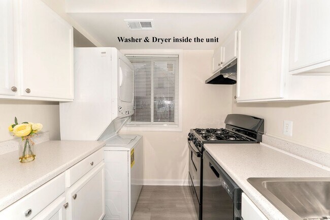 Photo - 14 Halley Pl SE