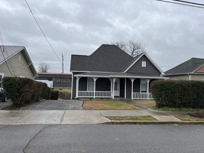 Front of home - 112 W Oldham Ave House