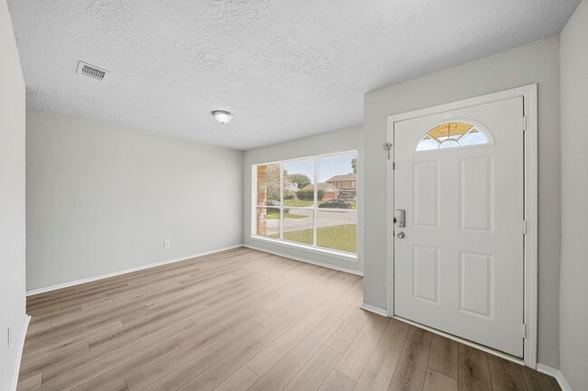 Building Photo - 8418 Lone Quail Dr