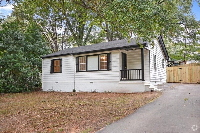 Building Photo - 1877 Sumter St NW Rental