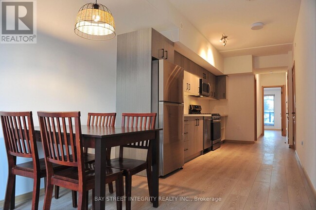 Photo - 3427 Sheppard Ave E