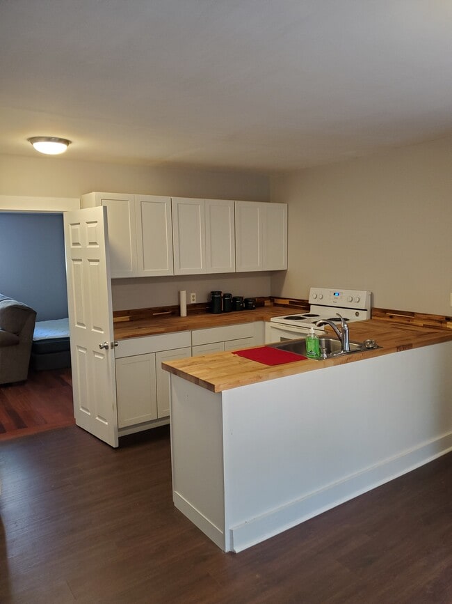 Photo - Bennett Unit B