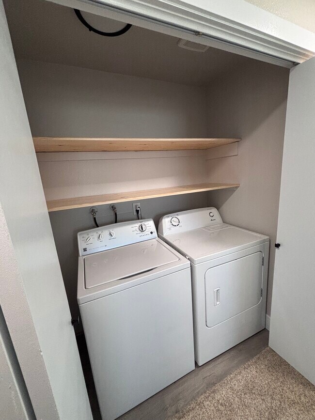 Photo - 205 SW Booth St Unit A