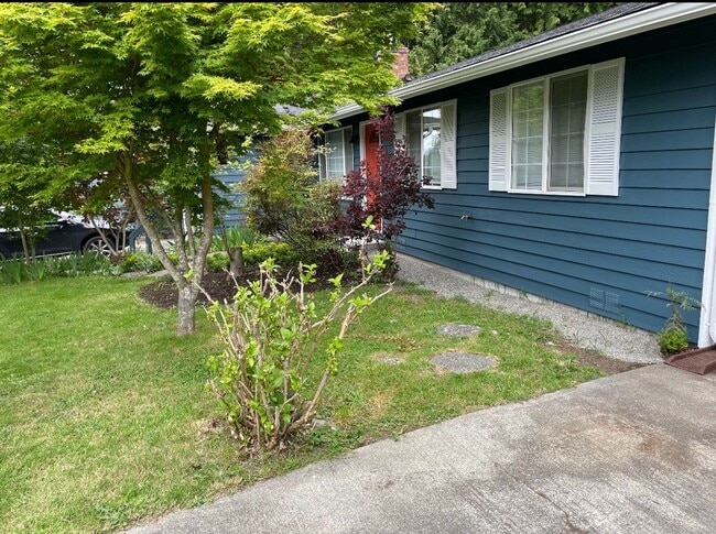 Photo - Single Level Freeland Home and Small Dog Frendly!