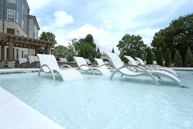 Piscina - Henry at Fritz Farm