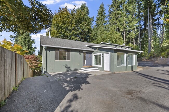 Photo - 5502 NE 10th St
