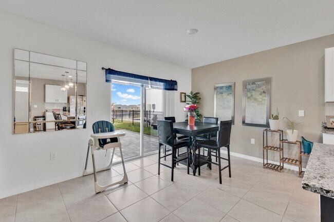 Photo - 473 Archway Pl
