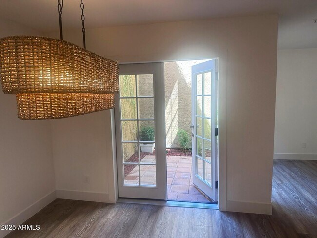 Photo - 6945 E Cochise Rd