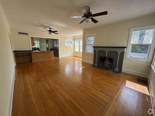 Building Photo - 1529 Palmetto St Rental
