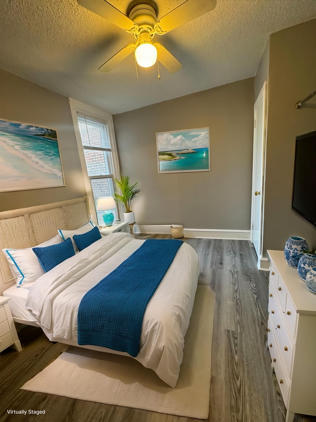 Photo - 612 Brill St