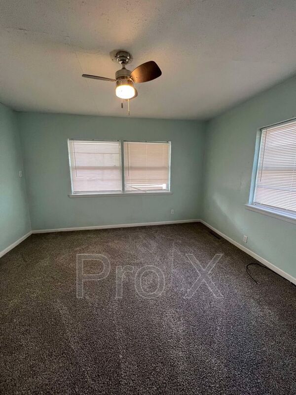 Photo - 111 N Gray Ave