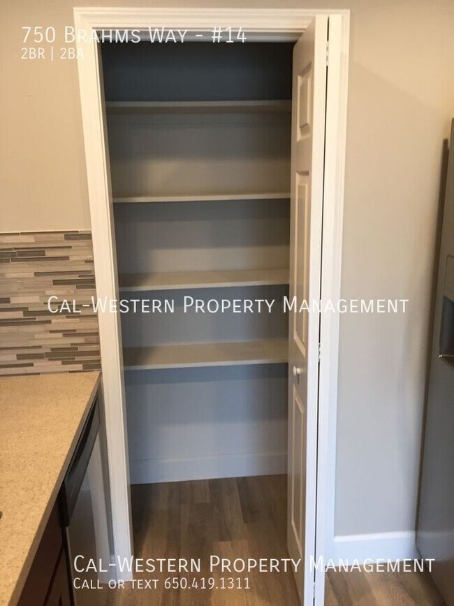 Photo - 2 bed 2 bath apt on 2nd flr Unidad #14