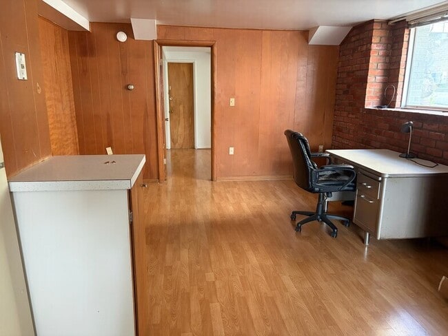 522 Packard St - 5 Minute Walk to UofM Campus