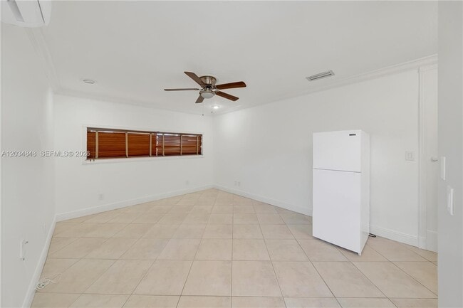 Photo - 7600 SW 19th Terrace Unidad C