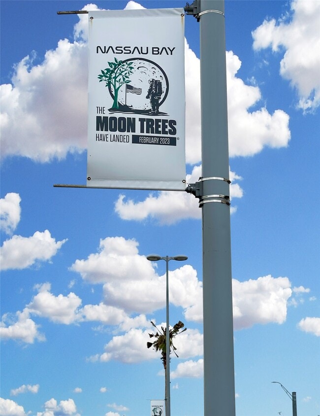 Photo - 1870 Saxony Ln