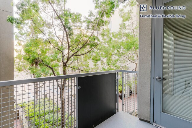 Photo - 550 Moreland Way Unidad FL2-ID1772