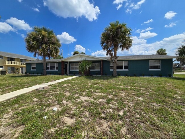 Building Photo - 346 Plaza Blvd