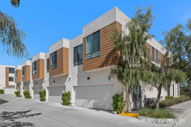 Building Photo - 1055 32nd St