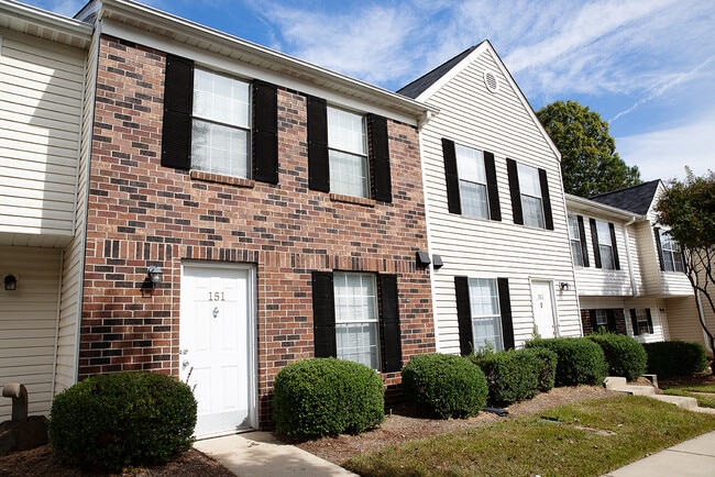 Talbert Woods Apartments and Townhomes