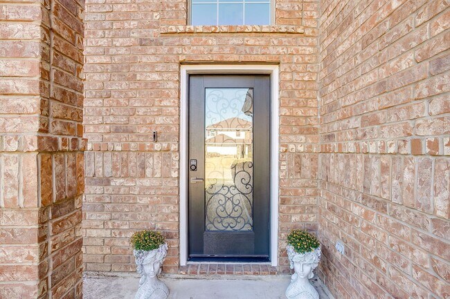 Photo - Spacious 4 Bed- 2.5 Bath Rental in the Des...