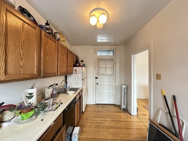 Photo - 1913 W Larchmont Ave Unit A4