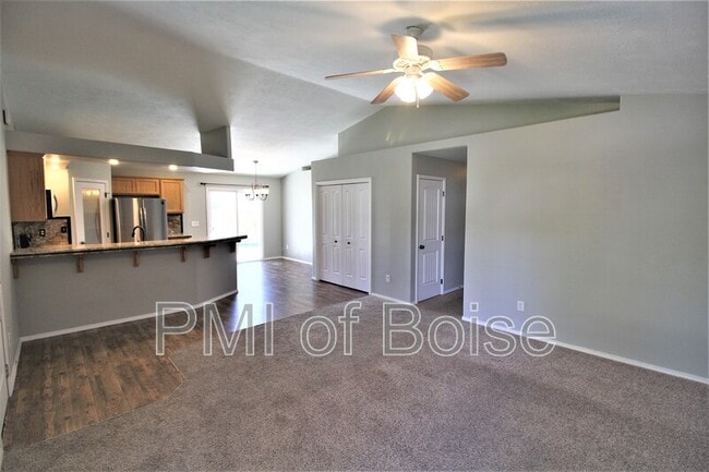 Photo - 306 Pietra Way